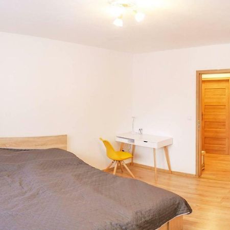 2 Bedroom Flat In The Heart Of Liptovský Mikuláš Eksteriør billede