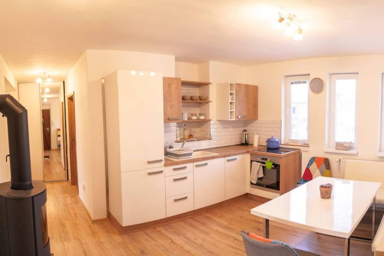 2 Bedroom Flat In The Heart Of Liptovský Mikuláš Eksteriør billede